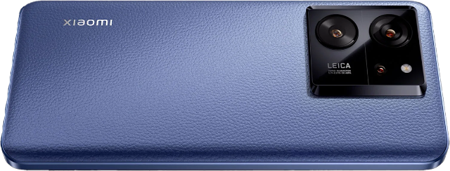 Die Rückseite des Xiaomi 13T Pro schräg dargestellt